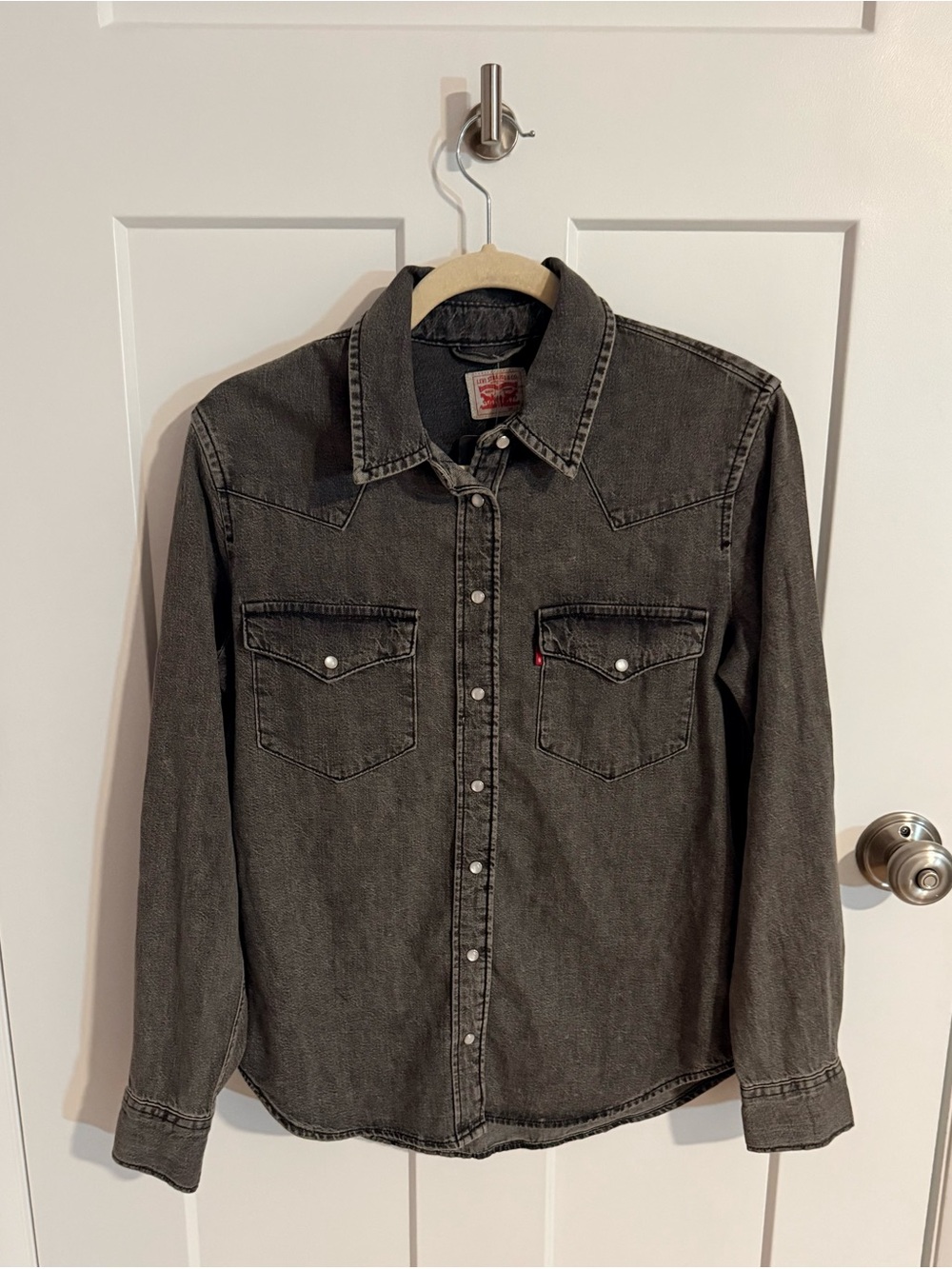 Levi's Black Washed Denim The Western Shirt—NWT